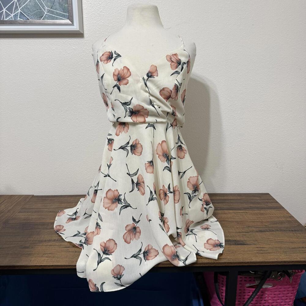 Essue Floral Spaghetti Strap Dress Size Small